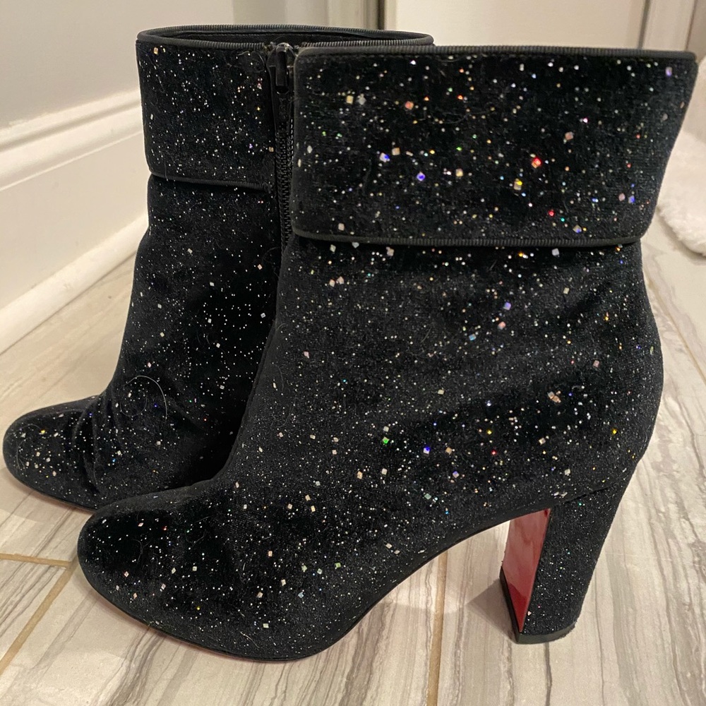 CHRISTIAN LOUBOUTIN MOULAMAX VELVET GALACTICA